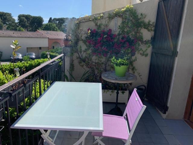 Calmeraie Plage Apartment วิลล์เนิฟ-ลูเบ ภายนอก รูปภาพ